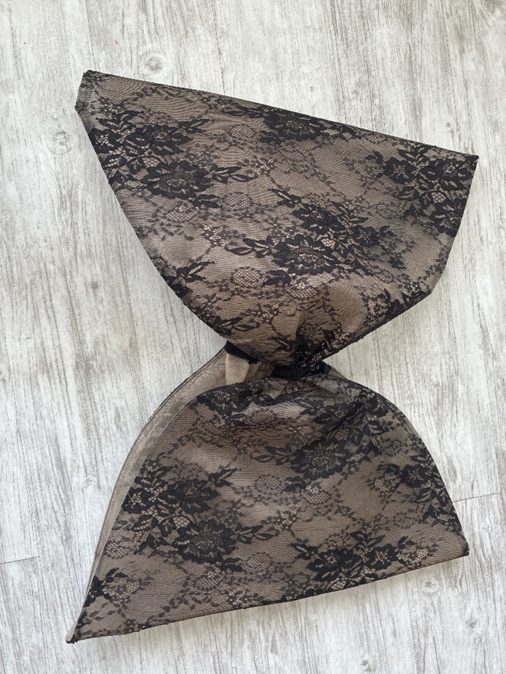 Akira lace corset NWT